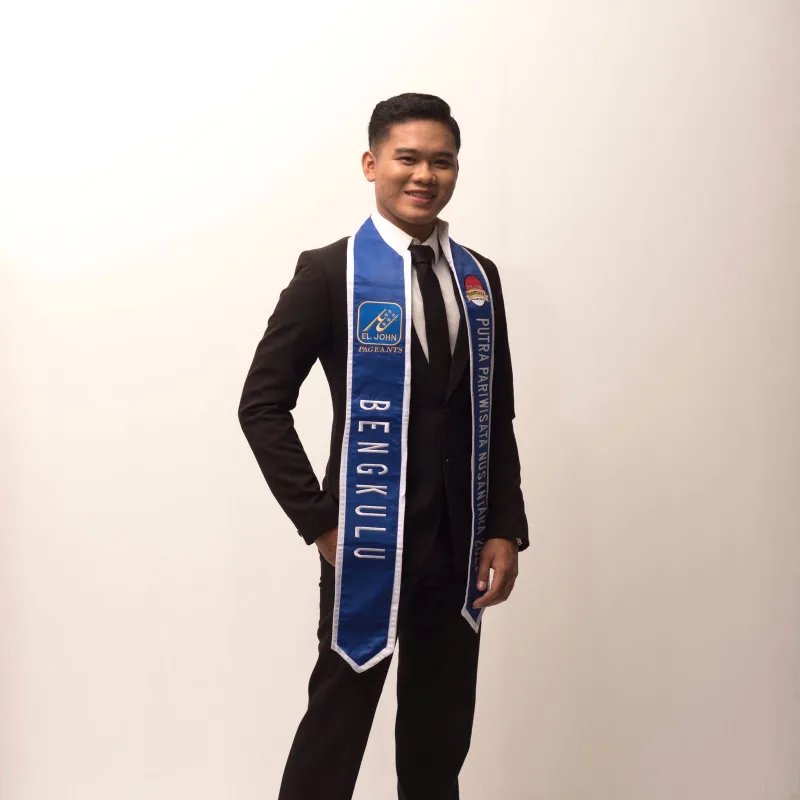 Stelan Jas Hitam